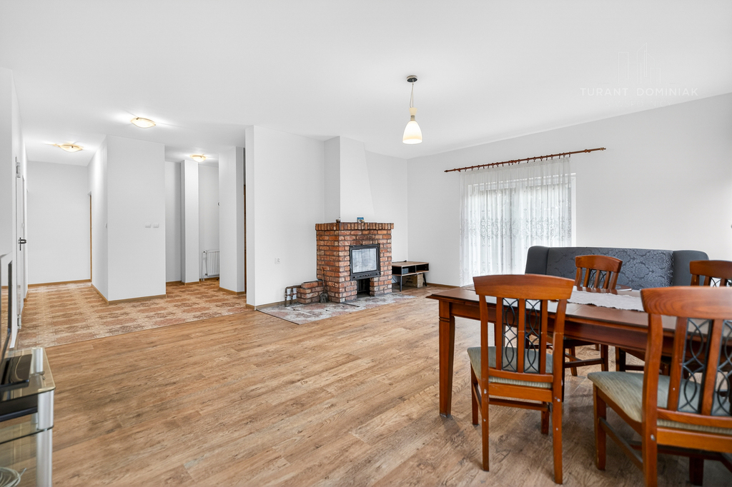 Przestronny dom z dużą działką - Dębostrów (17)