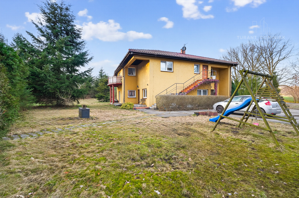 Przestronny dom z dużą działką - Dębostrów (23)