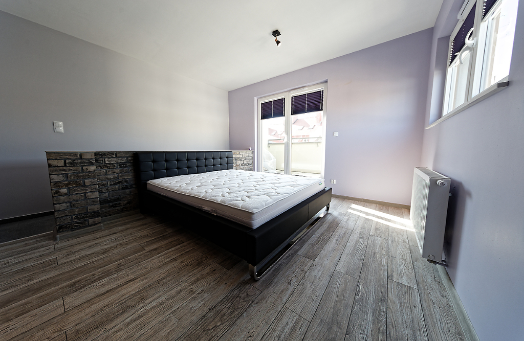 2 pokoje na 2 poziomach z 2 balkonami i garażem (5)