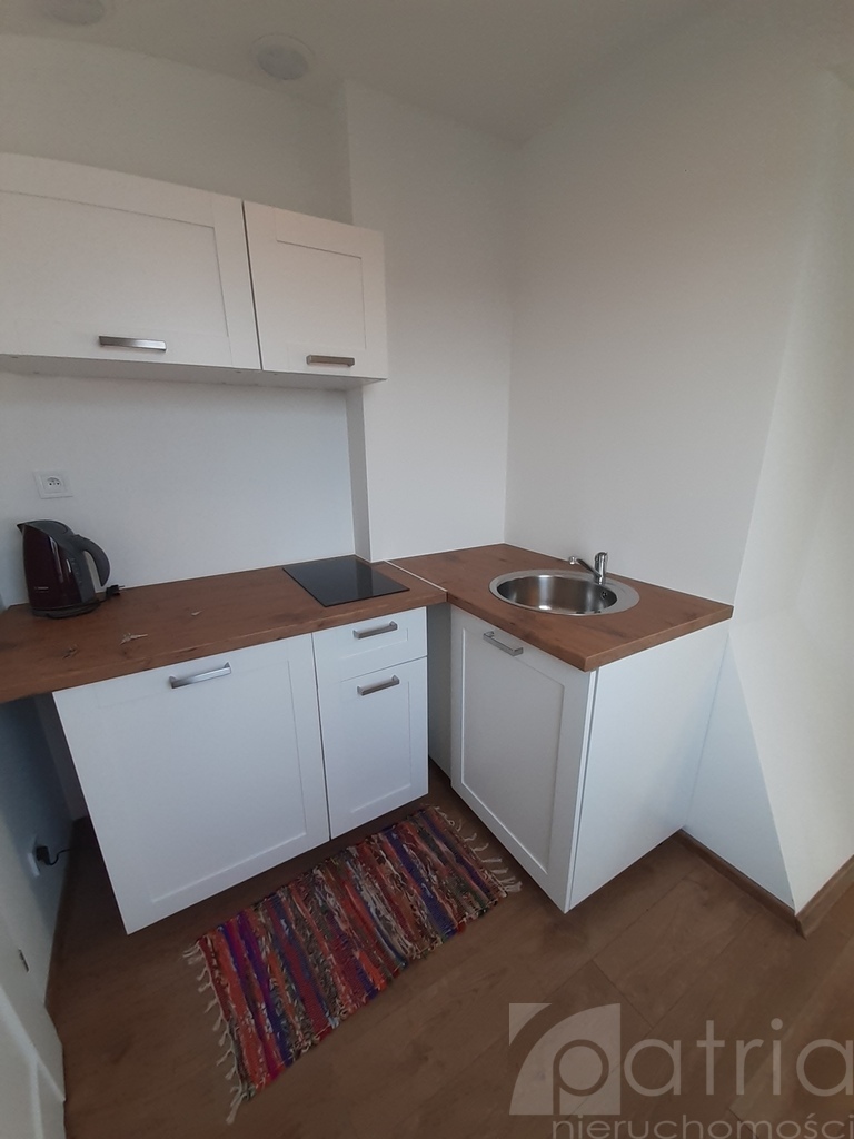 Kawalerka przy al.Piastów (1)