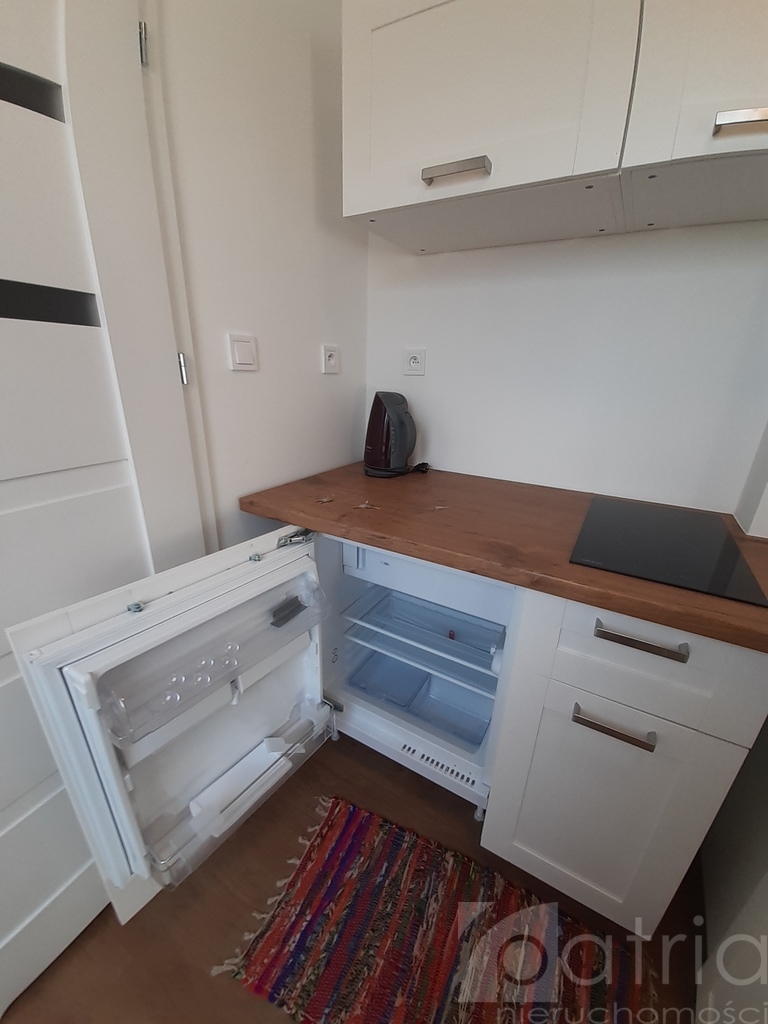 Kawalerka przy al.Piastów (11)