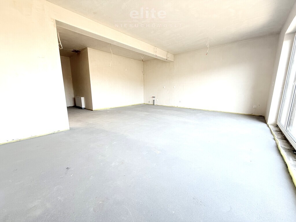 Siadło dolne gotowy bliźniak 5 pokoi i garaż (6)