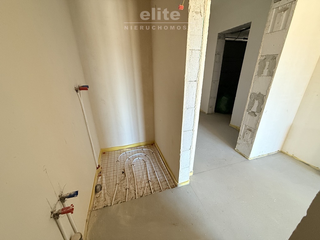 Siadło dolne gotowy bliźniak 5 pokoi i garaż (10)