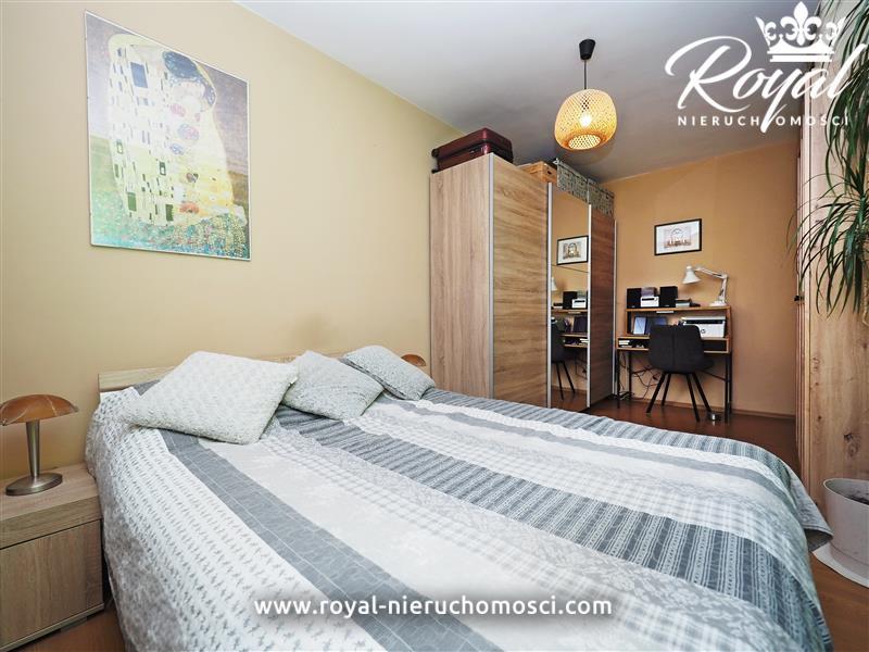 Klimatyczne, duże 2 pokoje z loggią blisko centrum (14)