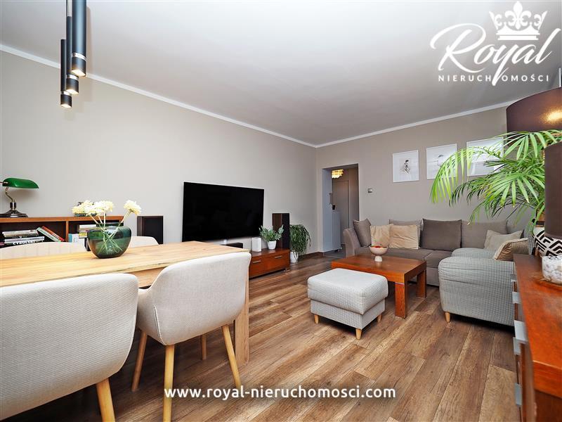 Klimatyczne, duże 2 pokoje z loggią blisko centrum (2)