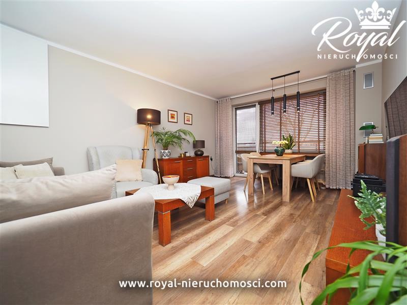 Klimatyczne, duże 2 pokoje z loggią blisko centrum (3)