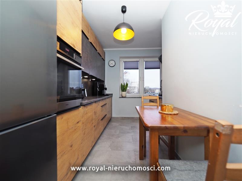 Klimatyczne, duże 2 pokoje z loggią blisko centrum (8)