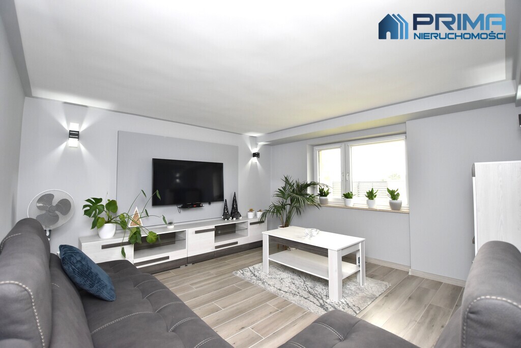 Wyremontowany dom/budynki gospodarcze (3)