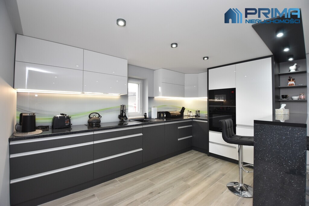 Wyremontowany dom/budynki gospodarcze (5)