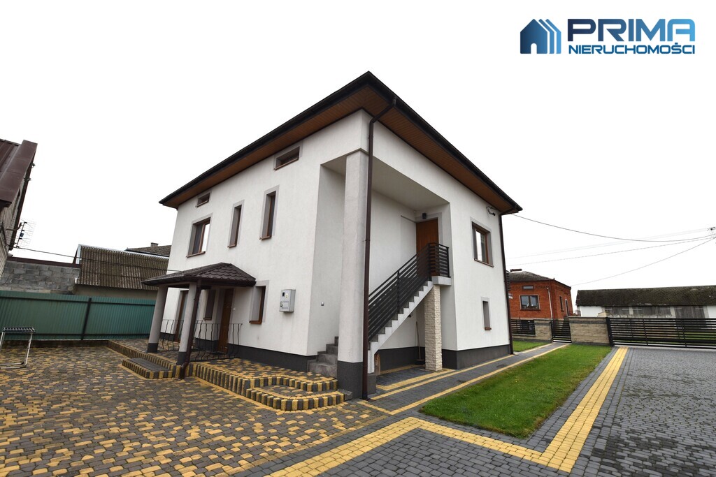 Wyremontowany dom/budynki gospodarcze (2)