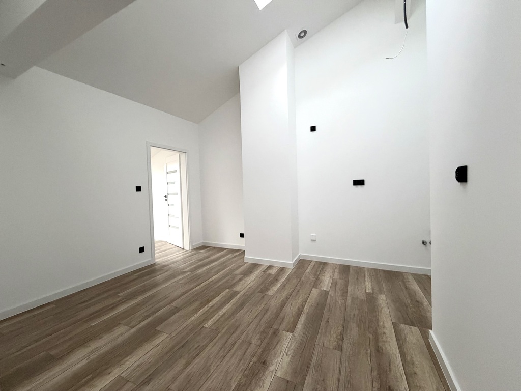 2-pokoje na poddaszu - Nowe miasto (4)