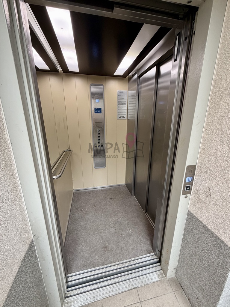 Aleja Fontann-3 pokoje w wysokim standardzie-winda (10)