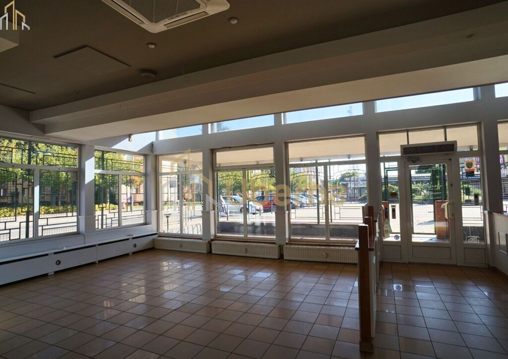 Lokal z witrynami z poziomu Goleniów Centrum (14)