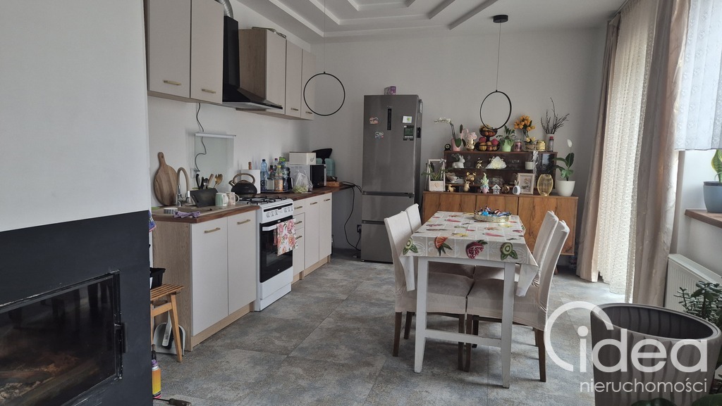 Wolnostojący dom z ogrodem. (4)