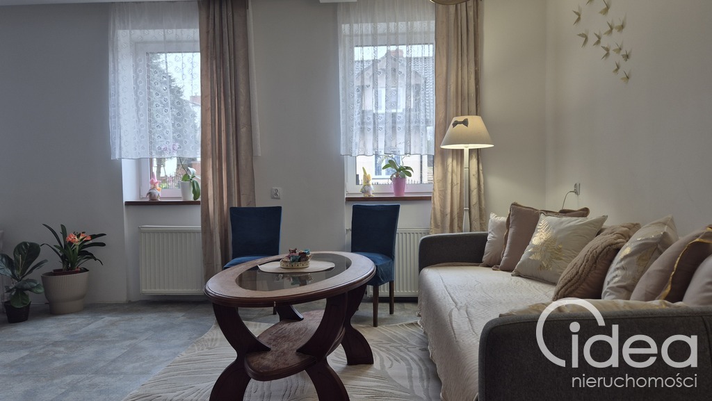 Wolnostojący dom z ogrodem. (5)