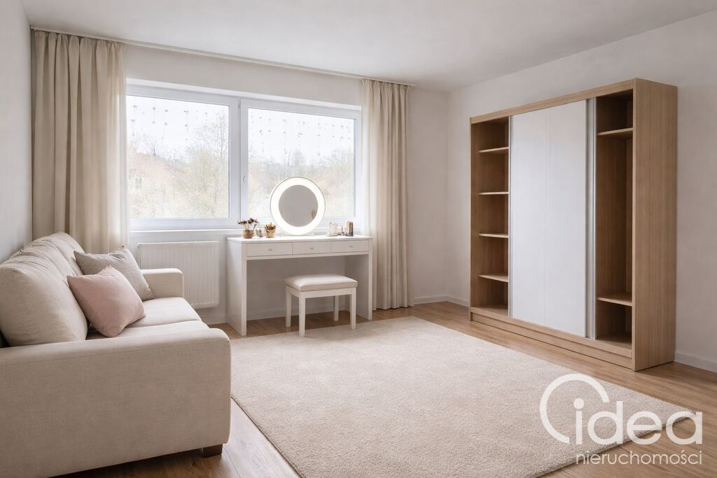 Wolnostojący dom z ogrodem. (10)