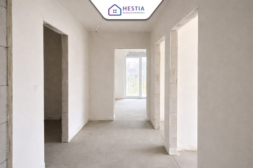 Funkcjonalne 3 pokoje z loggią w Policach (2)