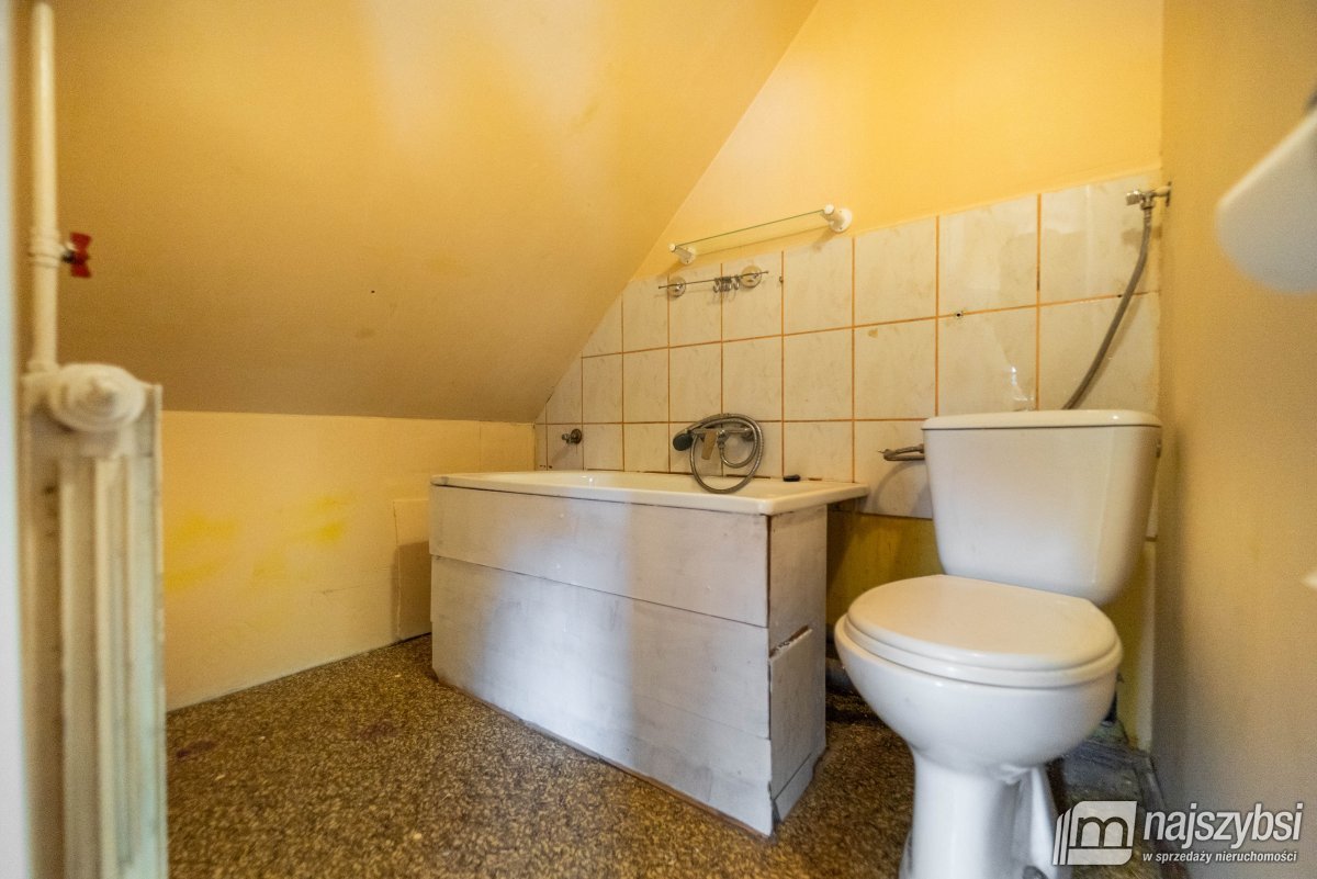 Stare Czarnowo- dom z czerwonej cegły  (13)