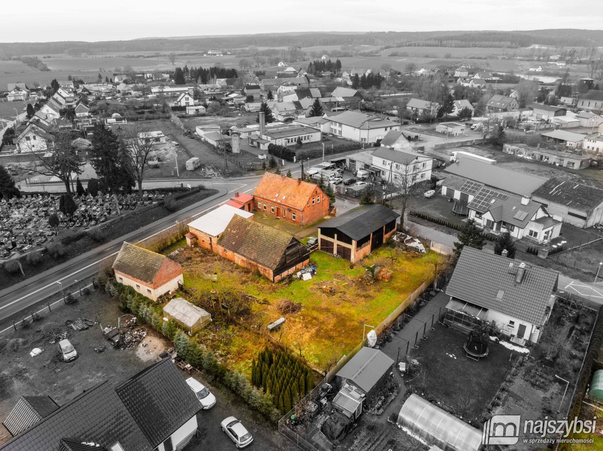 Stare Czarnowo- dom z czerwonej cegły  (2)