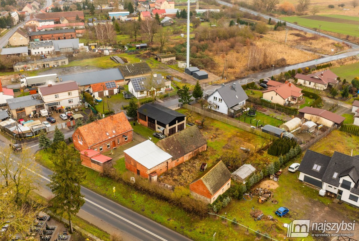 Stare Czarnowo- dom z czerwonej cegły  (26)