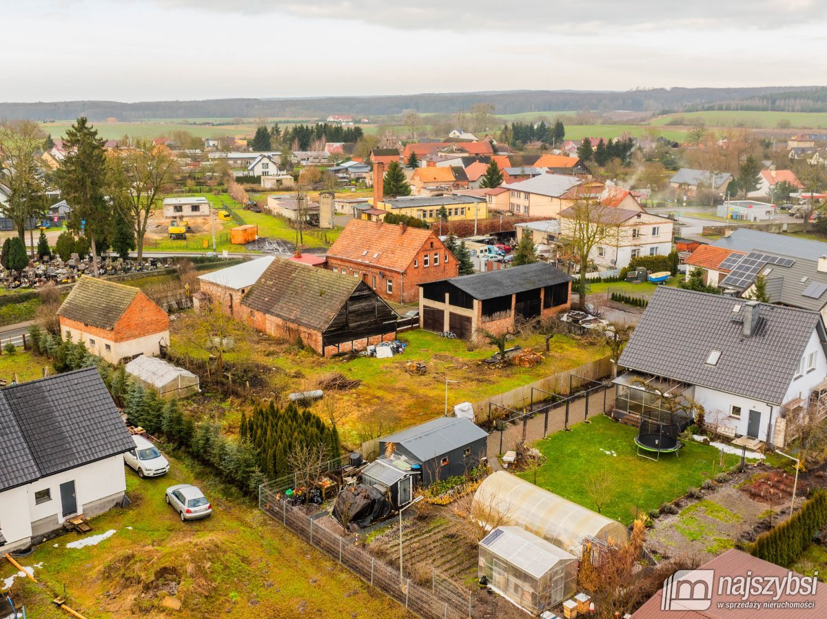 Stare Czarnowo- dom z czerwonej cegły  (28)