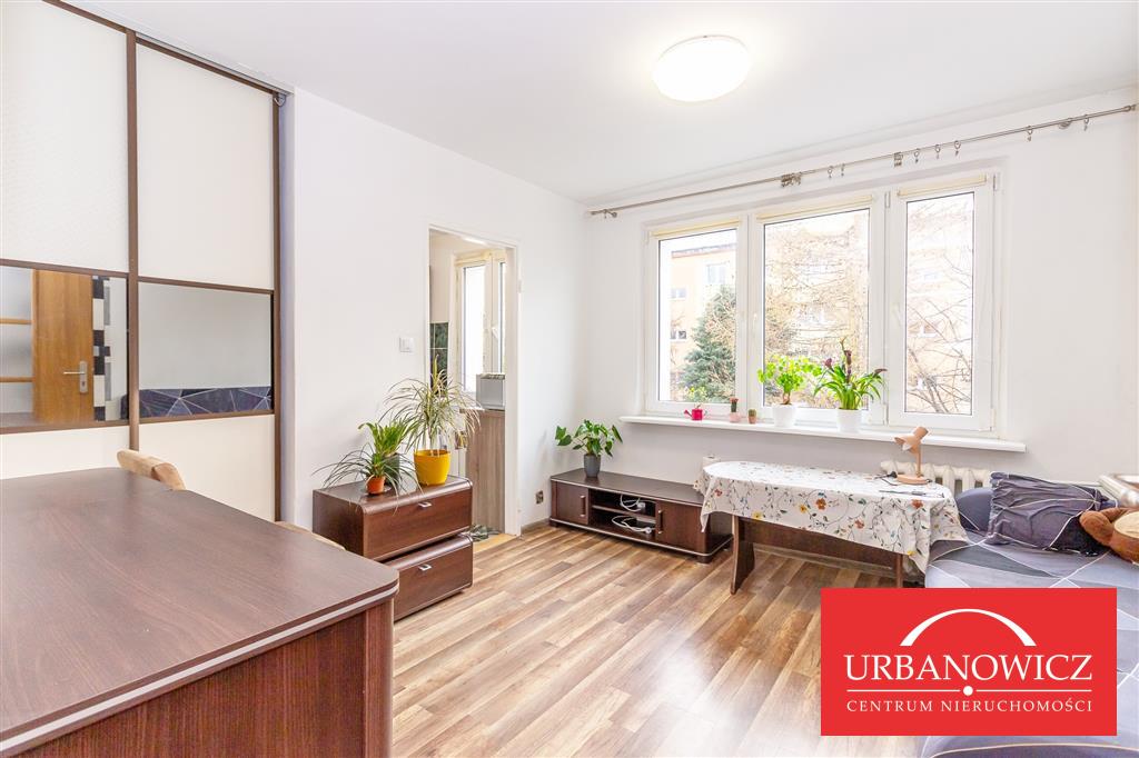 2-pok. mieszkanie na 2 piętrze przy ul. Giełdowej. (1)