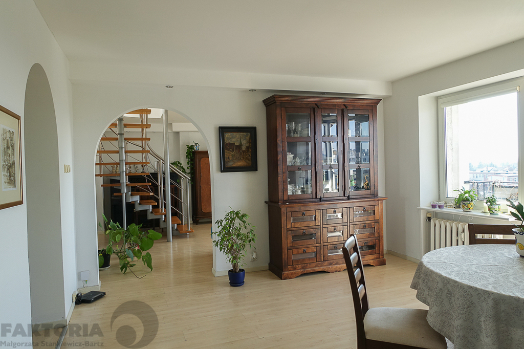 Gumieńce 131m2 (89m2),2 balkony, taras 40m2 720000 (3)