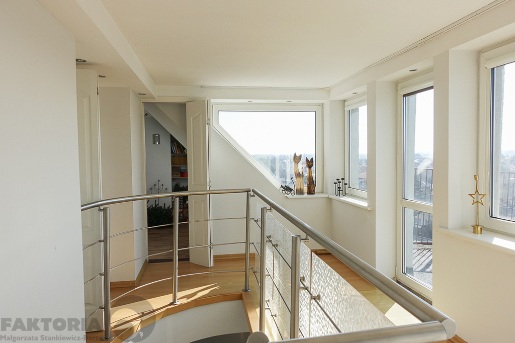 Gumieńce 131m2 (89m2),2 balkony, taras 40m2 720000 (12)