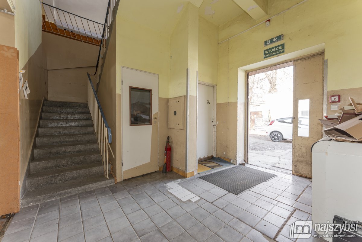 Gryfice - budynek usługowo-handlowy z potencjałem! (16)