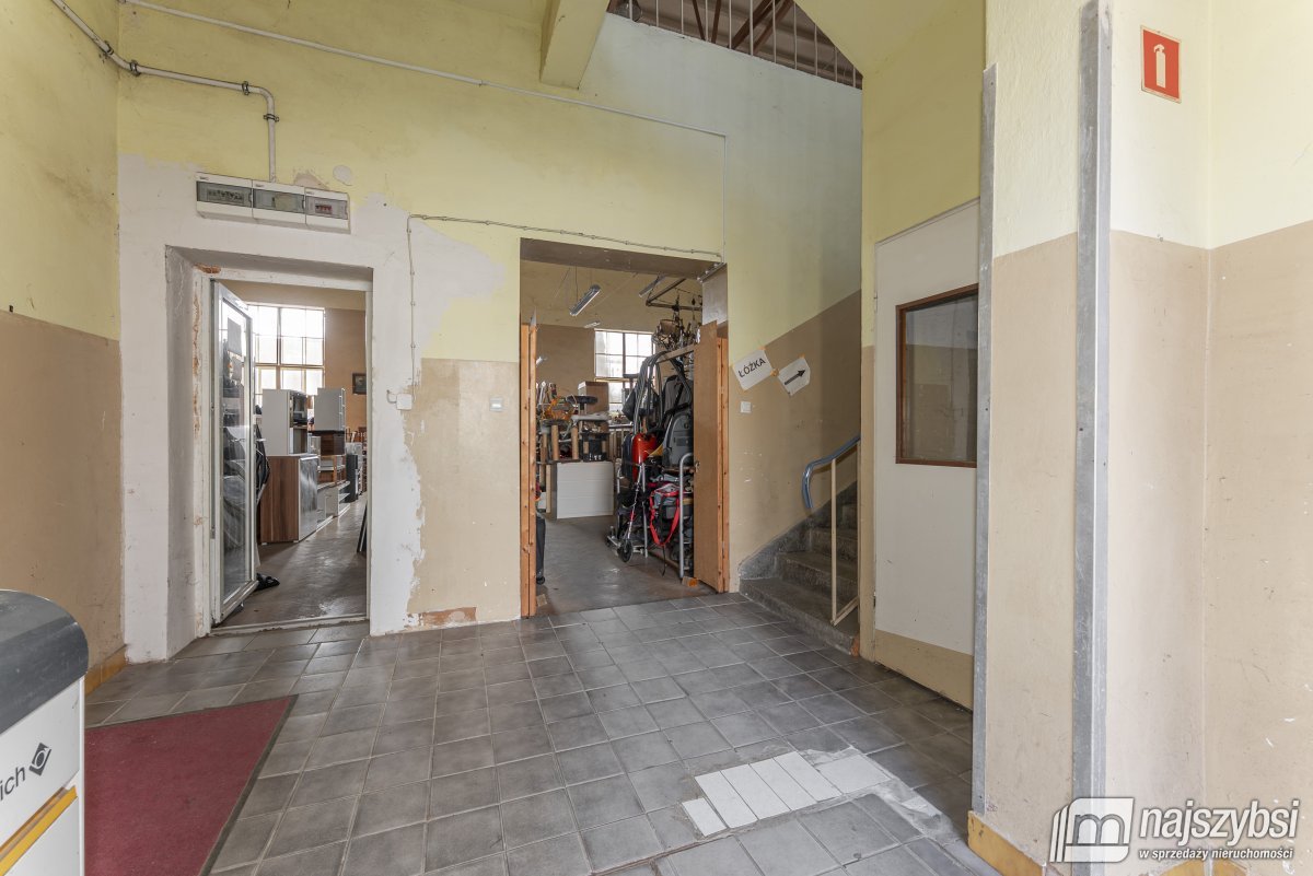 Gryfice - budynek usługowo-handlowy z potencjałem! (17)