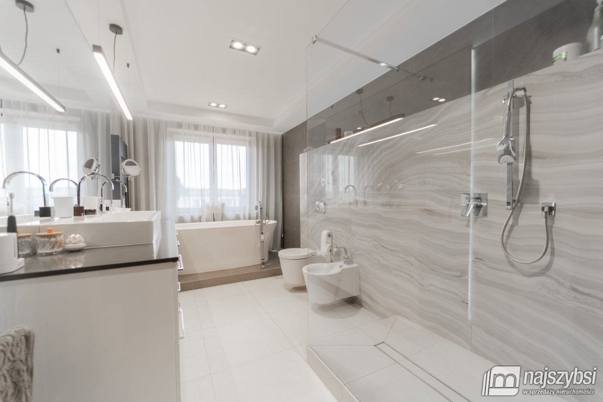 Goleniów- Szeregowiec ul. Żeromskiego  (25)