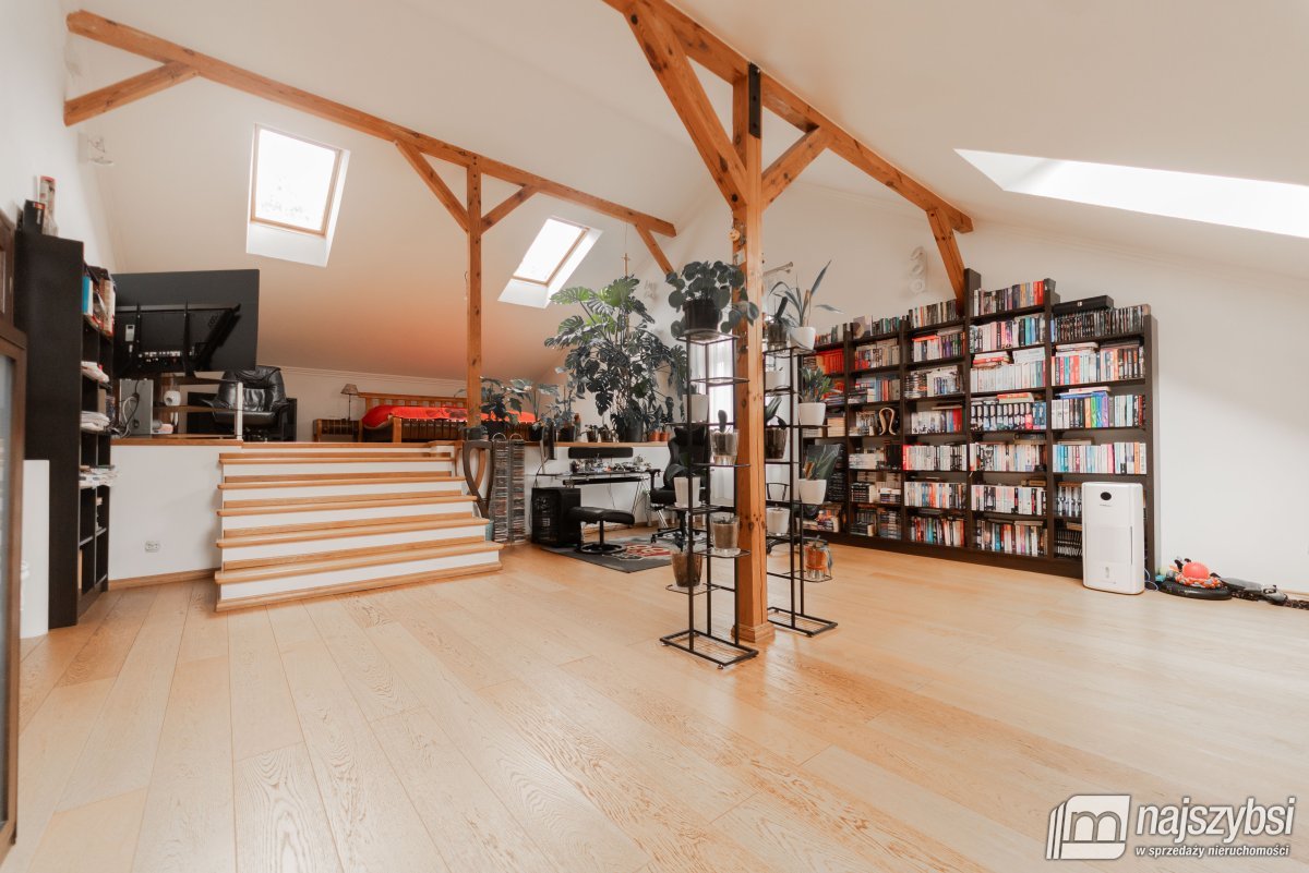 Goleniów- Szeregowiec ul. Żeromskiego  (29)