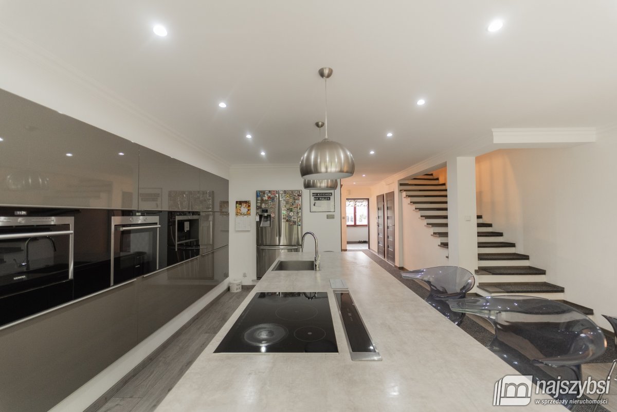 Goleniów- Szeregowiec ul. Żeromskiego  (9)