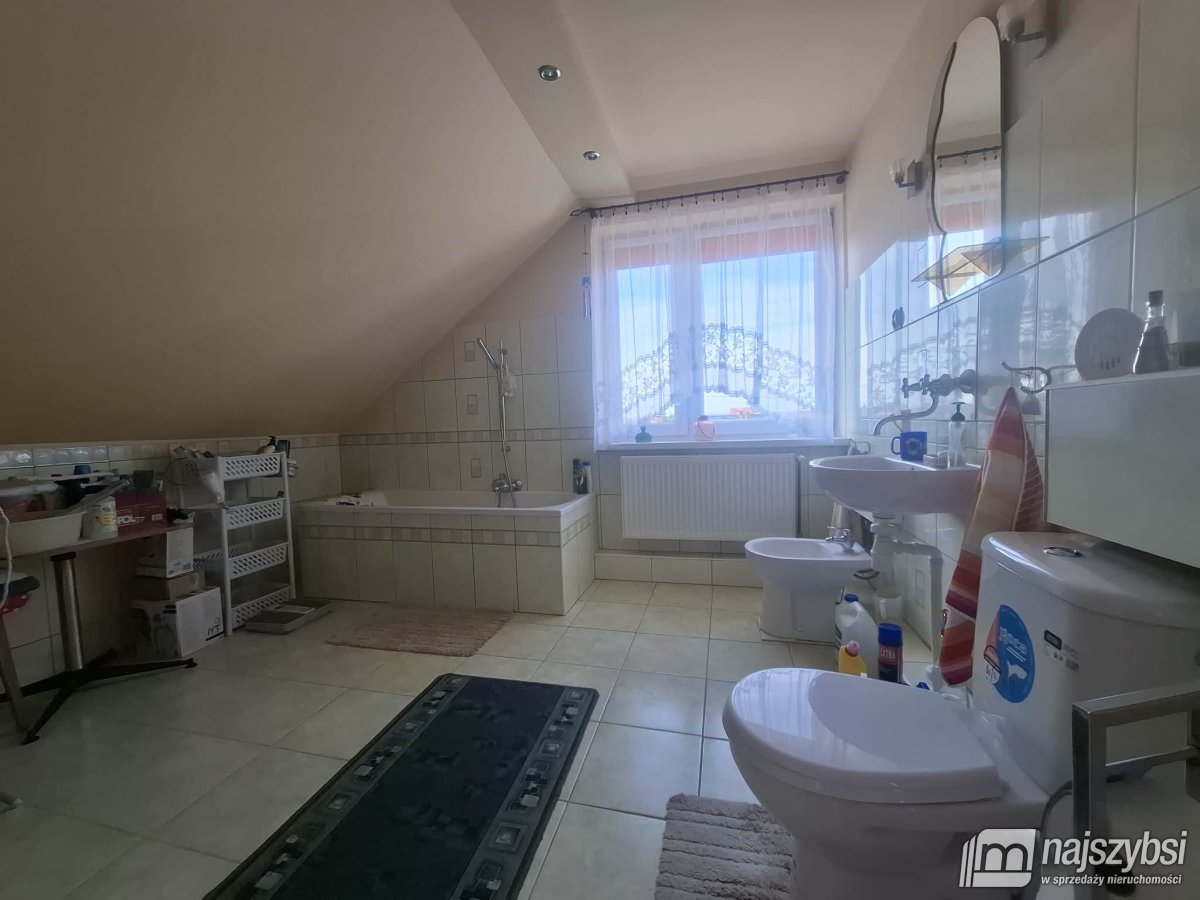 Świdwin - dom wolnostojący w dobrej lokalizacji (4)