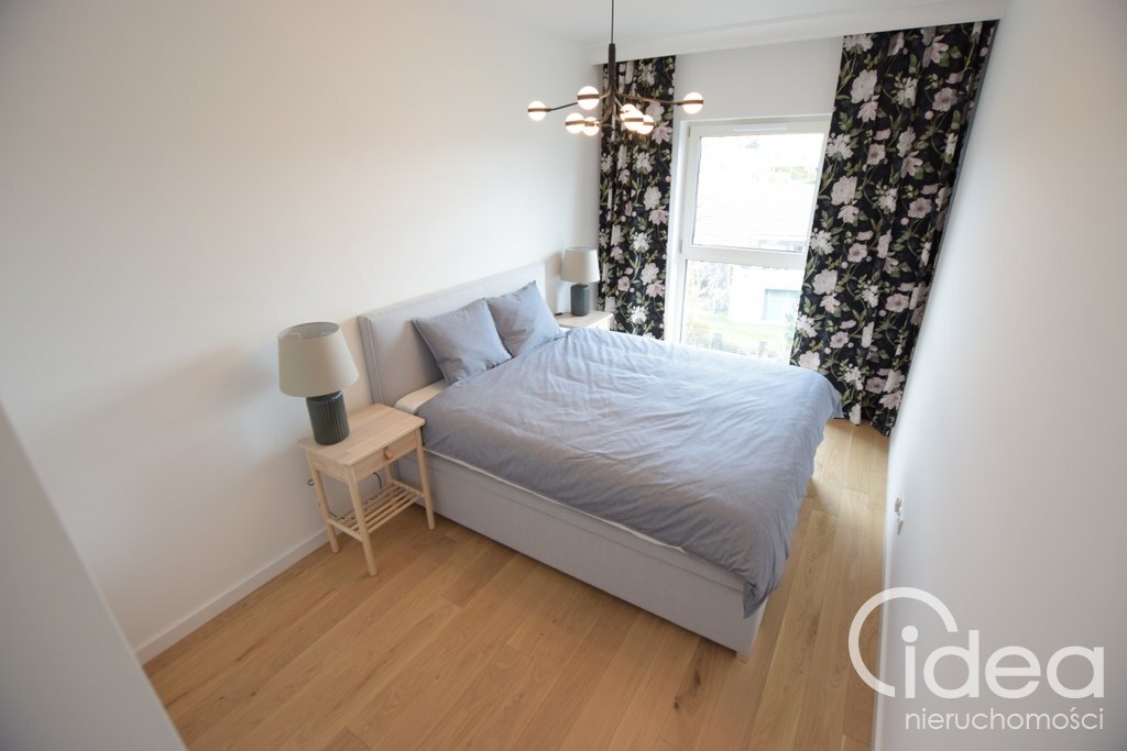 Apartament  z miejscem postojowym, taras. (10)