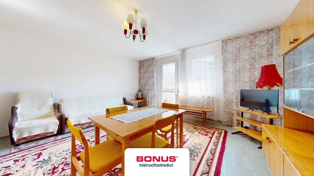 Rozkładowe mieszkanie w niskim bloku (2)