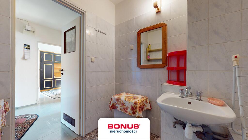 Rozkładowe mieszkanie w niskim bloku (14)