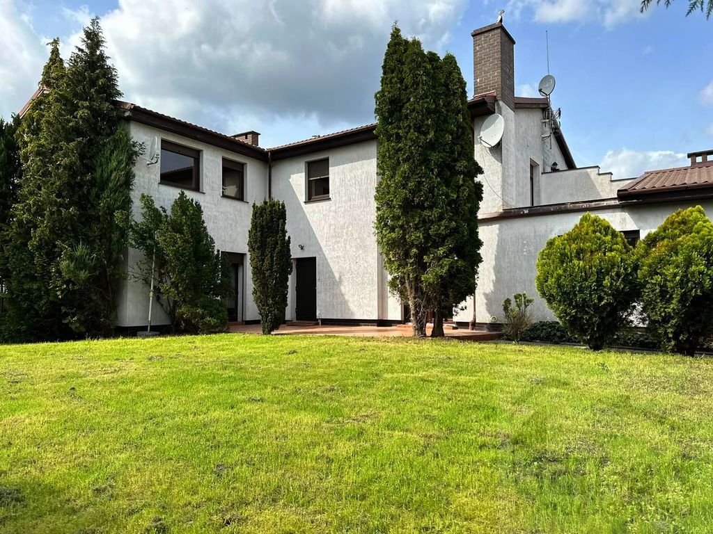 Przestronny dom na Mierzynie (1)