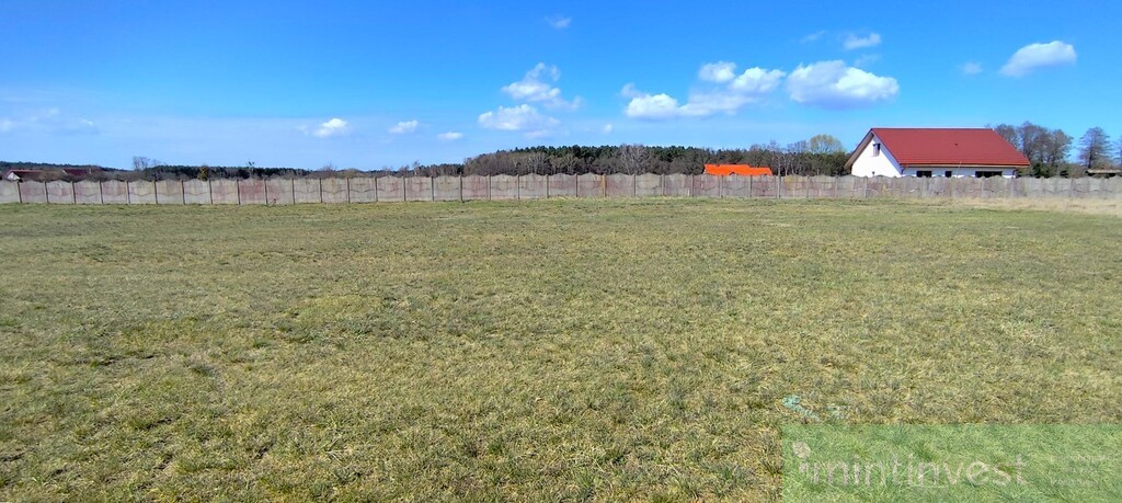 Inwestycyjna działka nad Jeziorem Przybiernowskim (13)