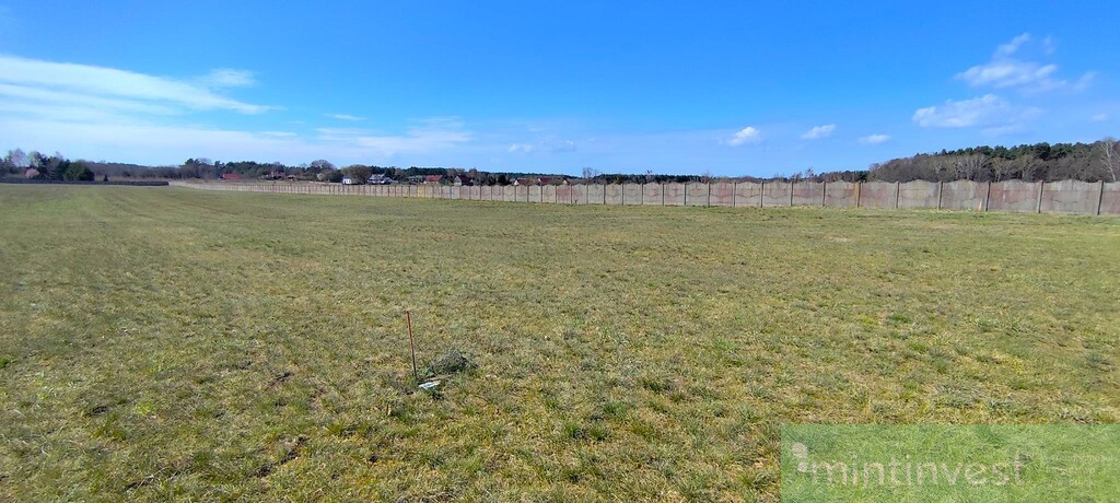 Inwestycyjna działka nad Jeziorem Przybiernowskim (14)