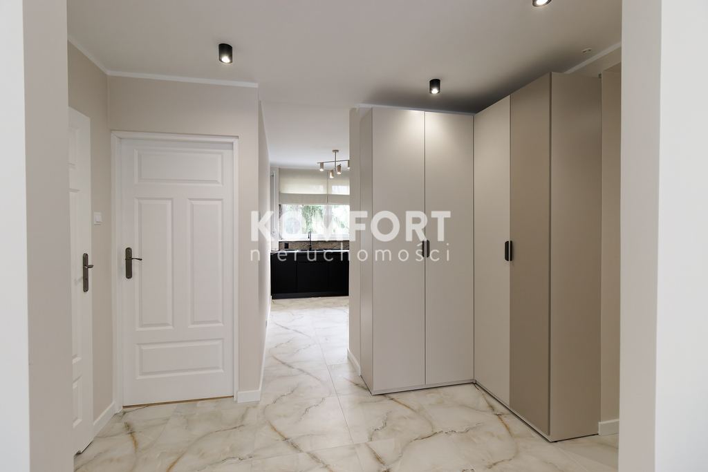 Nowoczesne 3 pok. świeżo po remoncie z balkonem (12)