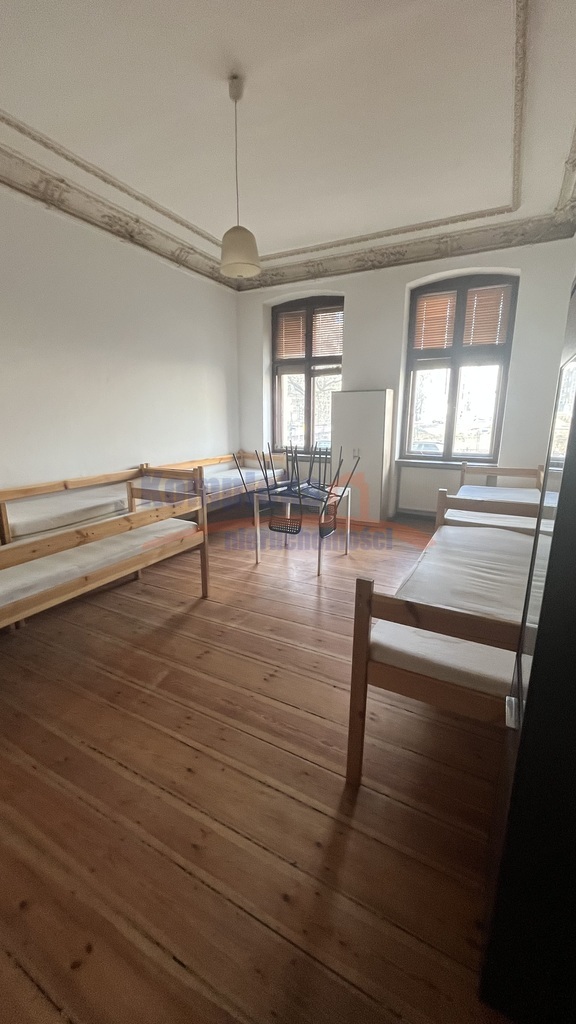 Do sprzedaży 4 pok.  parter, pod usługi. (9)