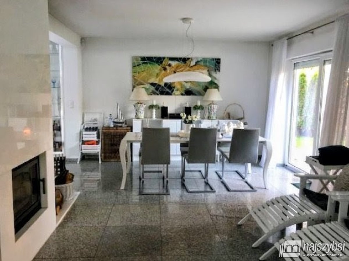 Pobierowo- stylowy dom w pierwszej linii brzegowej (12)