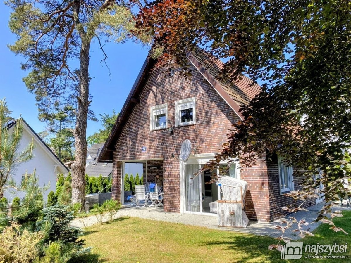 Pobierowo- stylowy dom w pierwszej linii brzegowej (3)