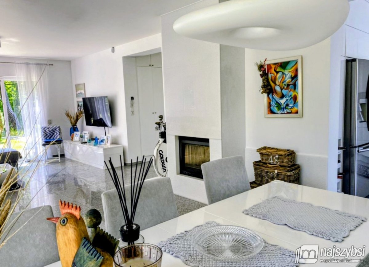 Pobierowo- stylowy dom w pierwszej linii brzegowej (8)