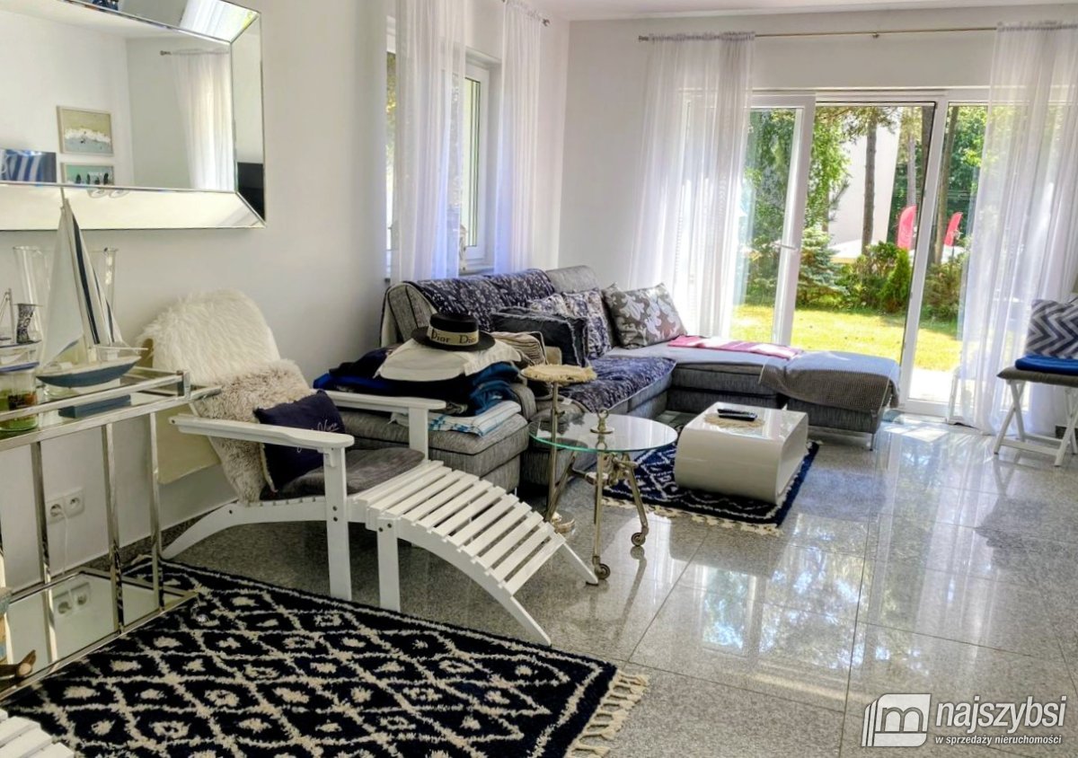 Pobierowo- stylowy dom w pierwszej linii brzegowej (9)