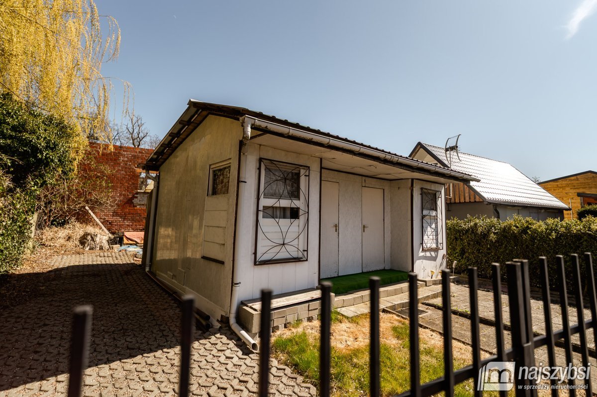 Trzęsacz- działka rekreacyjna z domkiem (12)