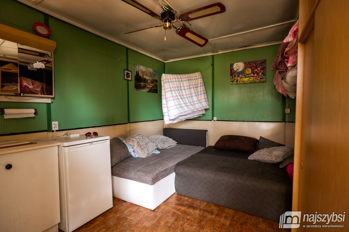 Trzęsacz- działka rekreacyjna z domkiem (9)