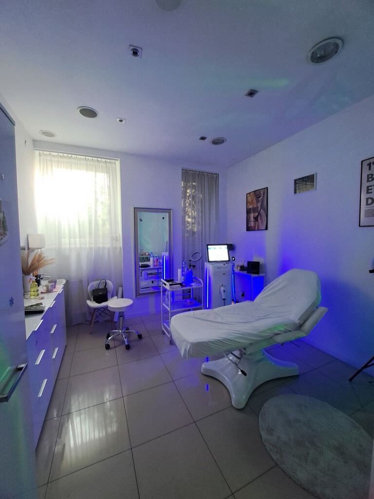 Lokal pod działalność usługową (8)