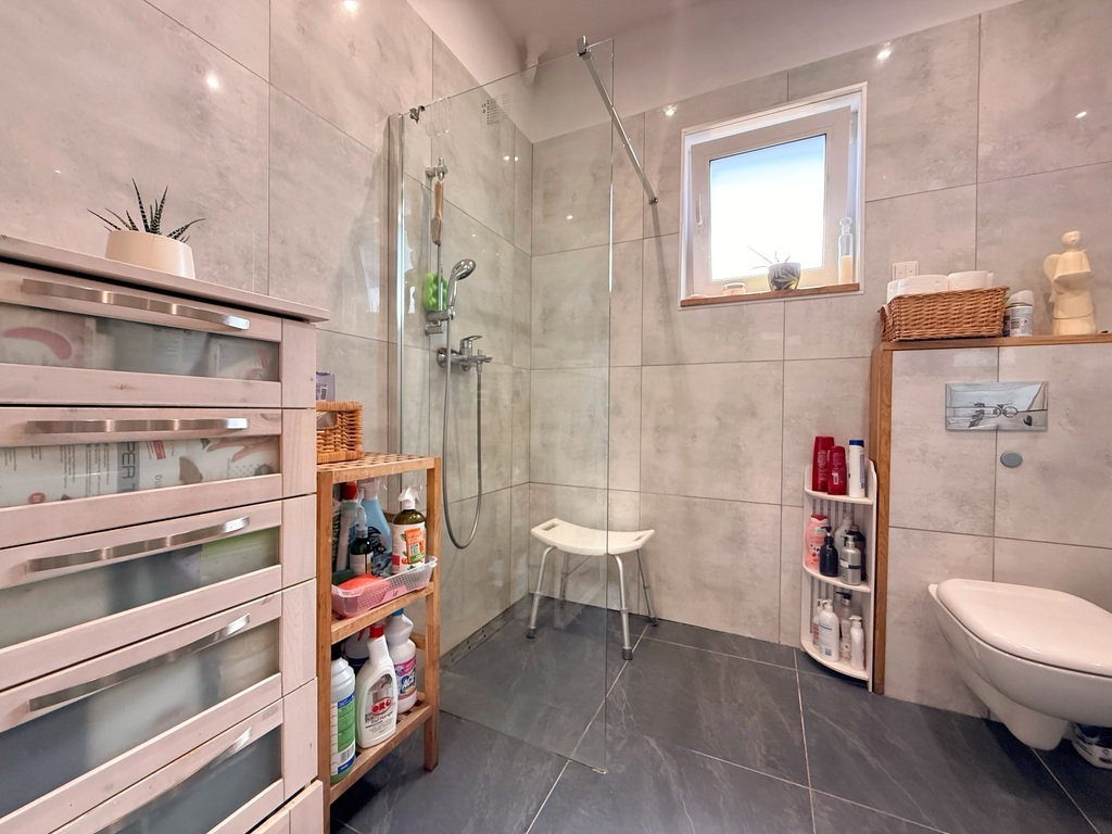 Parterowy dom 110 m2, 4-pok., ogród, garaż | Dobra (20)